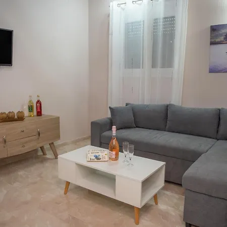 Pecka's House By The River Apartman